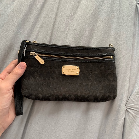 Michael Kors Handbags - Michael kors logo wristlet